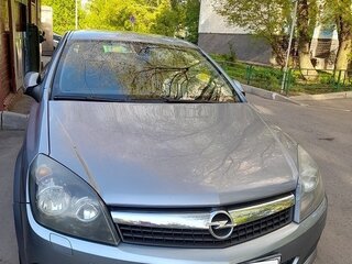 2009 Opel Astra GTC H Рестайлинг, серебристый, 550000 рублей, вид 1