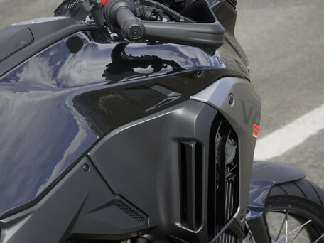 2026 Ducati Multistrada V4, чёрный, 3150000 рублей, вид 5