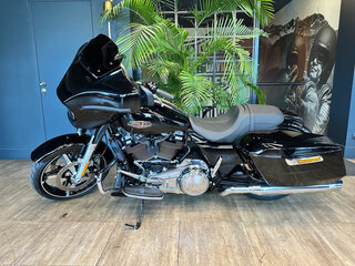 2024 Harley-Davidson Street Glide, чёрный, 3550000 рублей, вид 3