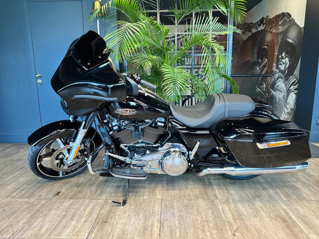 2024 Harley-Davidson Street Glide, чёрный, 3550000 рублей, вид 3