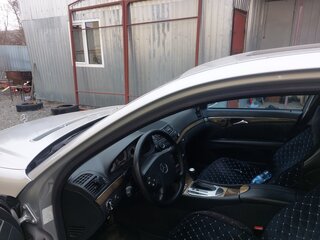 2003 Mercedes-Benz E-Класс 320 III (W211, S211), серебристый, 1050000 рублей, вид 5