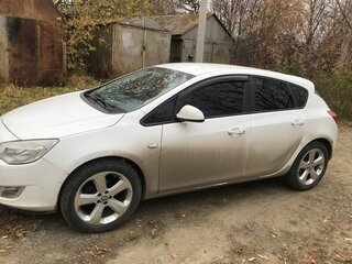 2011 Opel Astra J, белый, 420000 рублей, вид 4