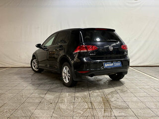 2013 Volkswagen Golf VII, чёрный, 740000 рублей, вид 4
