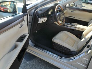 2017 Lexus ES 250 VI Рестайлинг, бежевый, 2900000 рублей, вид 5