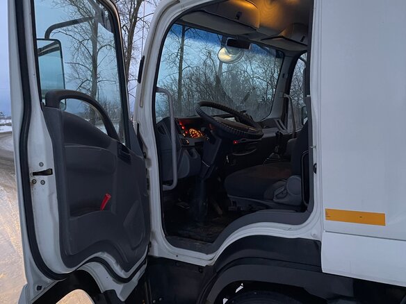 2018 Isuzu Forward (F-Series), белый, 5100000 рублей - вид 11
