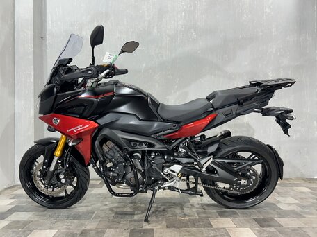 2020 Yamaha MT-09 Tracer (FJ-09), чёрный, 995000 рублей, вид 2