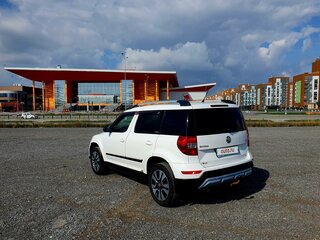 2015 Skoda Yeti I Рестайлинг, белый, 1300000 рублей, вид 2