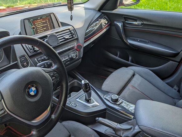 2012 BMW 1 серии 118i II (F20/F21), красный, 1250000 рублей - вид 10