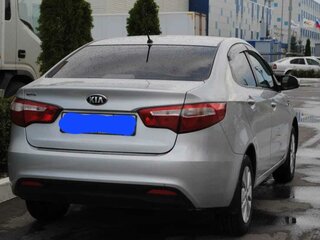 2014 Kia Rio 6-speed III, серебристый, 965000 рублей, вид 5