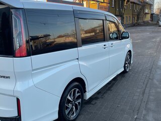 2017 Honda Stepwgn V Рестайлинг, белый, 2250000 рублей, вид 2