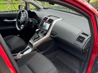 2010 Toyota Auris I Рестайлинг, красный, 1550000 рублей, вид 5