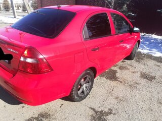 2008 Chevrolet Aveo I Рестайлинг, красный, 335000 рублей, вид 4
