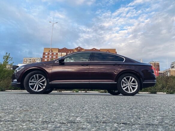 2016 Volkswagen Passat B8, пурпурный, 1850000 рублей - вид 7