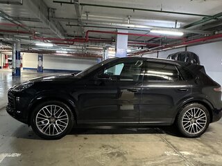 2018 Porsche Cayenne III, чёрный, 5300000 рублей, вид 4