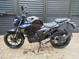 Yamaha FZR250
