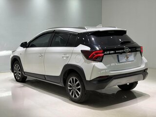 2022 Toyota Yaris L X XP150 Рестайлинг, белый, 1130000 рублей, вид 4