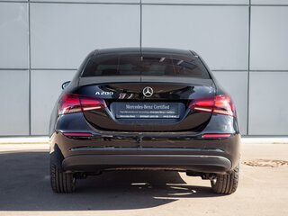 2019 Mercedes-Benz A-Класс 200 IV (W177), чёрный, 2390000 рублей, вид 4