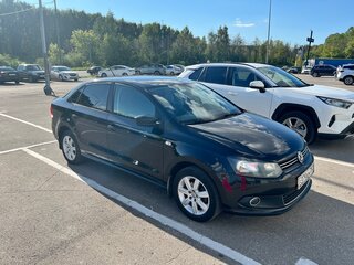 2014 Volkswagen Polo V, чёрный, 850000 рублей, вид 3