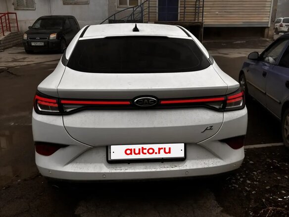 2023 JAC J7 I, белый - вид 2