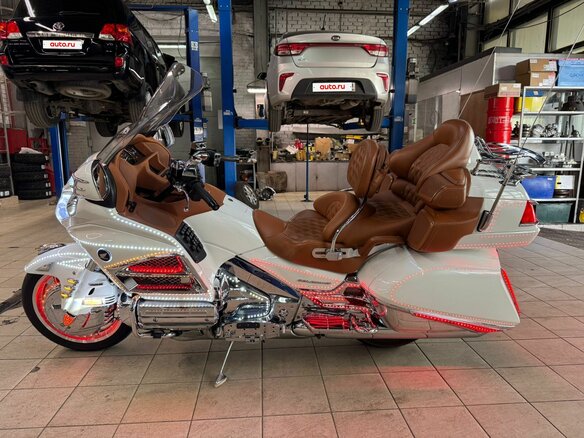 2013 Honda GL 1800 Gold Wing, белый, 2200000 рублей - вид 33