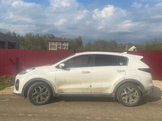 2021 Kia Sportage IV Рестайлинг, белый, 1750000 рублей, вид 2