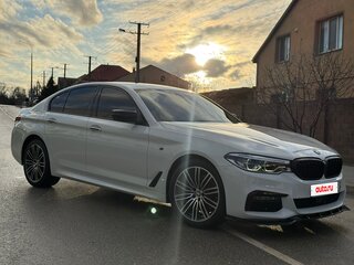 2019 BMW 5 серии 530d xDrive VII (G30/G31/G38), белый, 3800000 рублей, вид 5