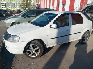 2013 Renault Logan I Рестайлинг, белый, 410000 рублей, вид 4