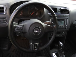 2014 Volkswagen Polo V, белый, 800000 рублей, вид 3