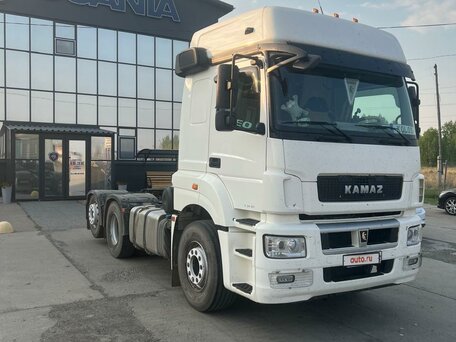 2021 КамАЗ 65209, белый, 3500000 рублей, вид 2