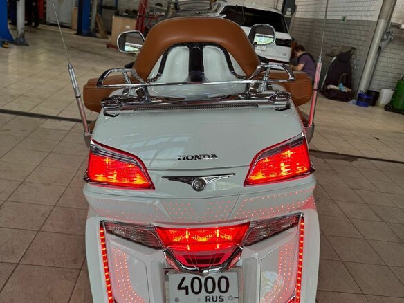 2013 Honda GL 1800 Gold Wing, белый, 2200000 рублей - вид 31
