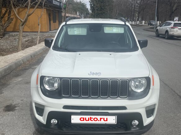 2022 Jeep Renegade I Рестайлинг, белый, 2000000 рублей - вид 1