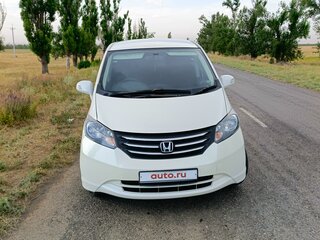 2010 Honda Freed I, белый, 1100000 рублей, вид 1