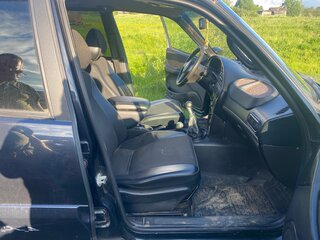 2011 Chevrolet Niva I Рестайлинг, чёрный, 600000 рублей, вид 4
