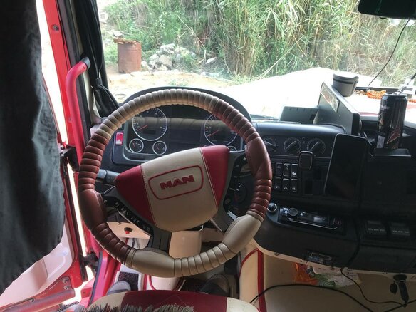 2008 MAN TGM, красный, 3100000 рублей - вид 5