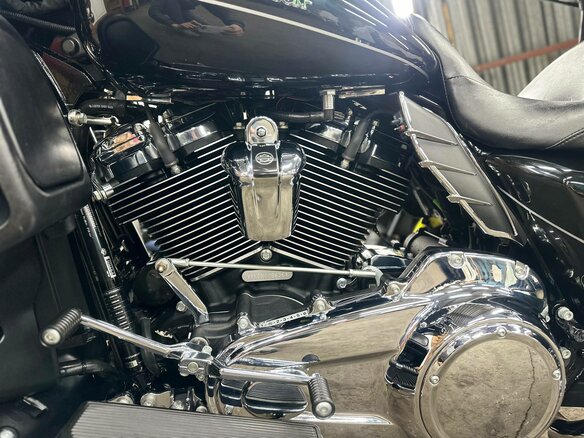 2017 Harley-Davidson Electra Glide, чёрный, 1690000 рублей - вид 18