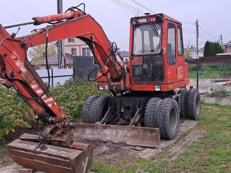 1992 Atlas Колёсные, красный, 990000 рублей, вид 3