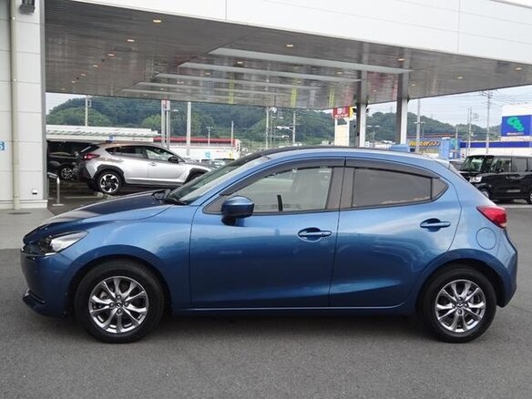 2021 Mazda 2 III (DJ) Рестайлинг, синий, 1000000 рублей - вид 12