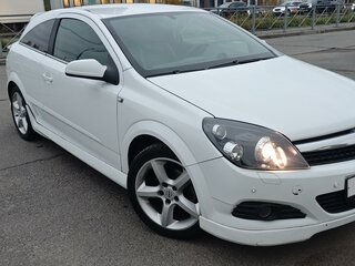 2007 Opel Astra GTC H Рестайлинг, белый, 600000 рублей, вид 1