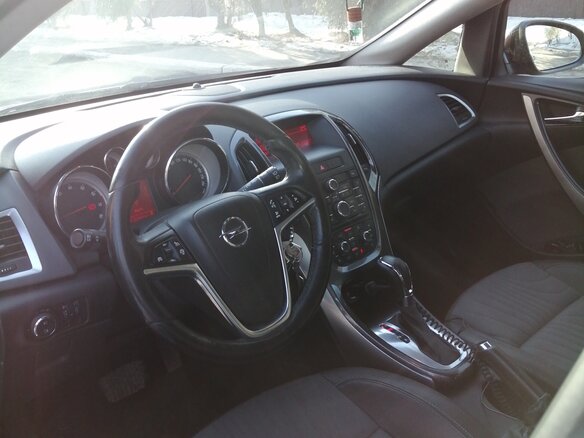 2013 Opel Astra J Рестайлинг, коричневый, 828000 рублей - вид 12