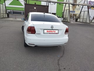 2019 Volkswagen Polo V Рестайлинг, белый, 1555000 рублей, вид 2