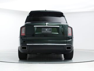 2022 Rolls-Royce Cullinan I (Series I), зелёный, 40103443 рублей, вид 5