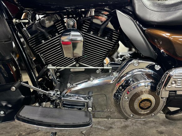 2013 Harley-Davidson Electra Glide, коричневый, 1120000 рублей - вид 18