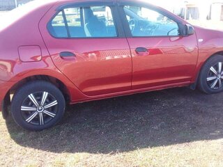 2014 Renault Logan II, красный, 790000 рублей, вид 3