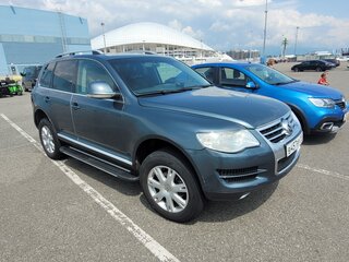 2007 Volkswagen Touareg I Рестайлинг, серый, 1300000 рублей, вид 3