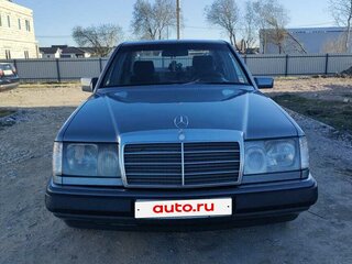 1990 Mercedes-Benz W124 230, серый, 370000 рублей, вид 1