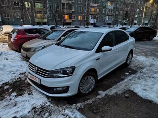 2018 Volkswagen Polo V Рестайлинг, белый, 1500000 рублей, вид 1