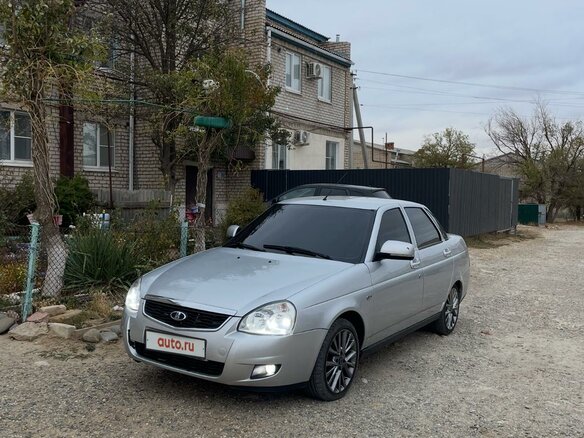 2010 Lada (ВАЗ) Priora I, серебристый, 450000 рублей - вид 1