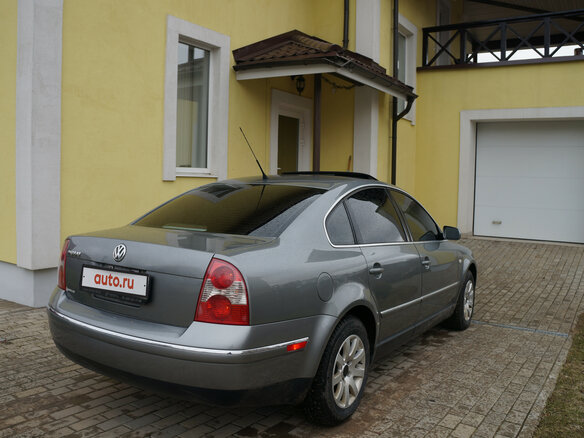 2002 Volkswagen Passat B5 Рестайлинг, серый - вид 2