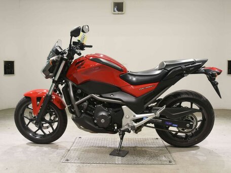 2013 Honda NC 700S, красный, 497000 рублей, вид 1