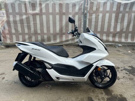 2021 Honda PCX 125, белый, 330000 рублей, вид 1
